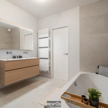 Lange Nelle Seaview - Unique With Views Of The Sea And Lighthouse أوستيند