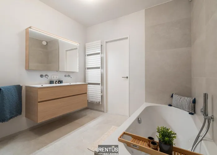 Lange Nelle Seaview - Unique With Views Of The Sea And Lighthouse Oostende